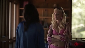Hd Video Of Blonde And Brunette Lesbians Exploring Each Other'S Bodies